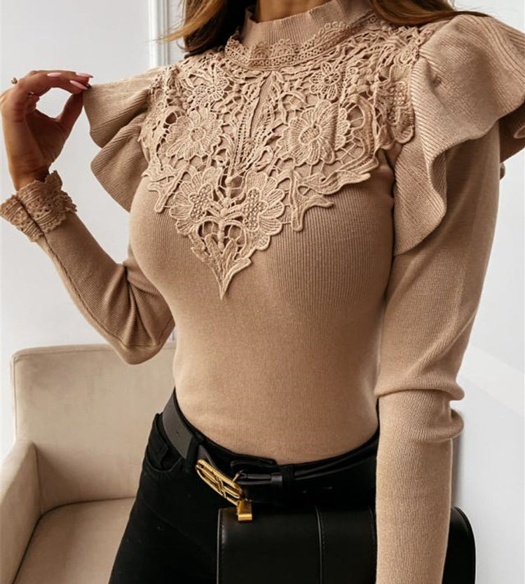 Top con hombros con volantes y detalle de encaje