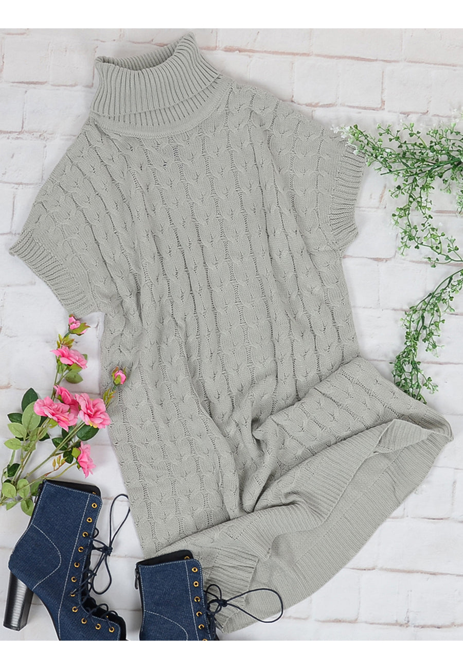 Vestido tipo suéter de manga corta y cuello alto