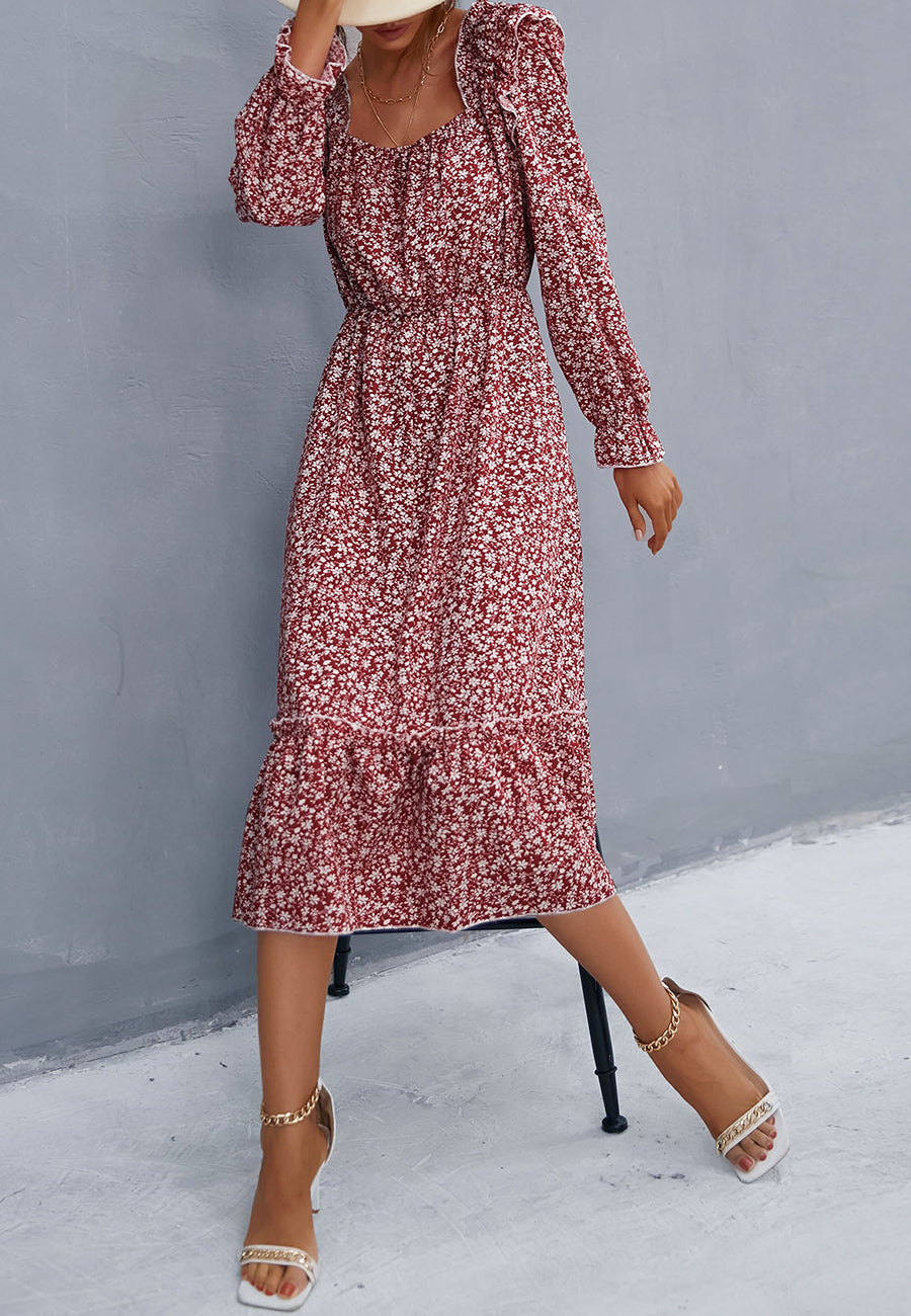 Vestido con volantes y escote cuadrado con flores