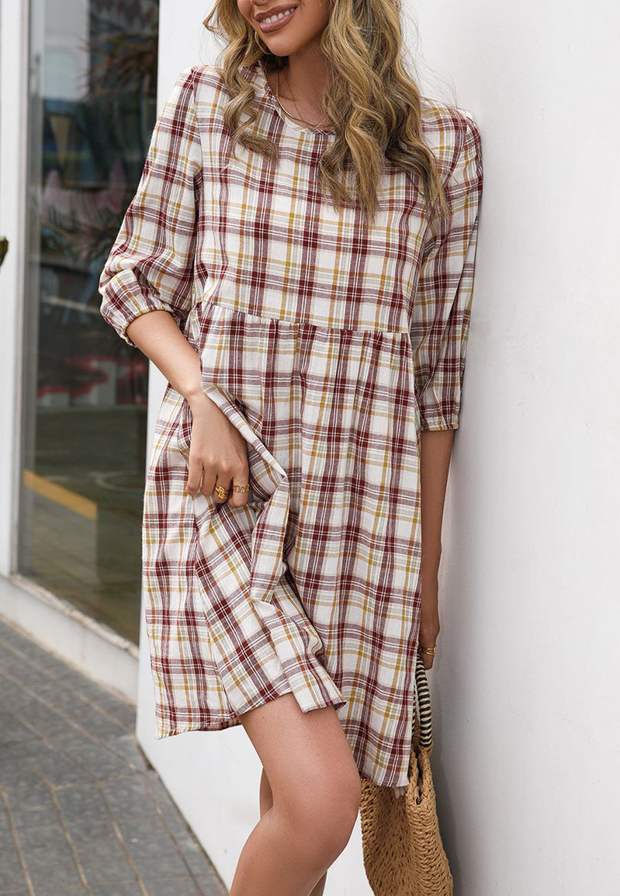 Vestido a cuadros con cuello redondo