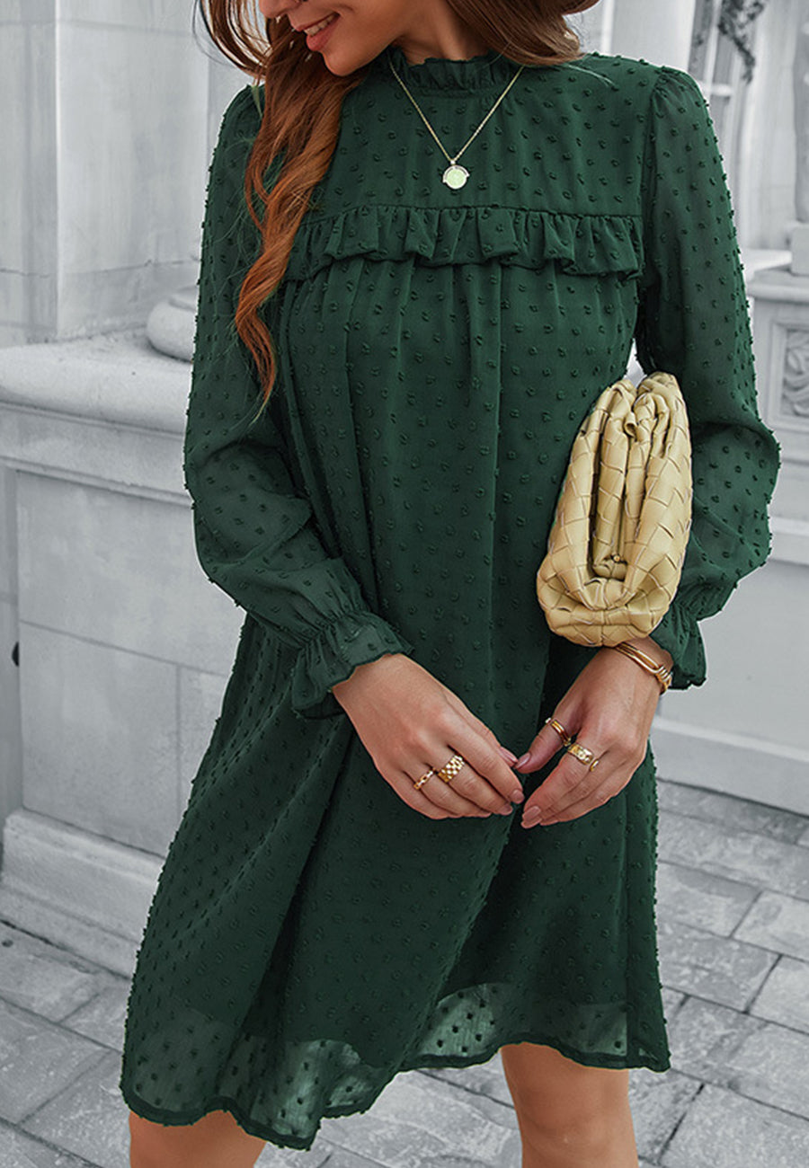 Vestido de lunares suizos con cuello con volantes