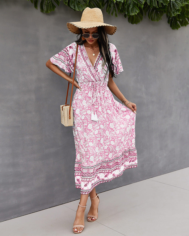 Vestido bohemio con estampado floral y escote cruzado