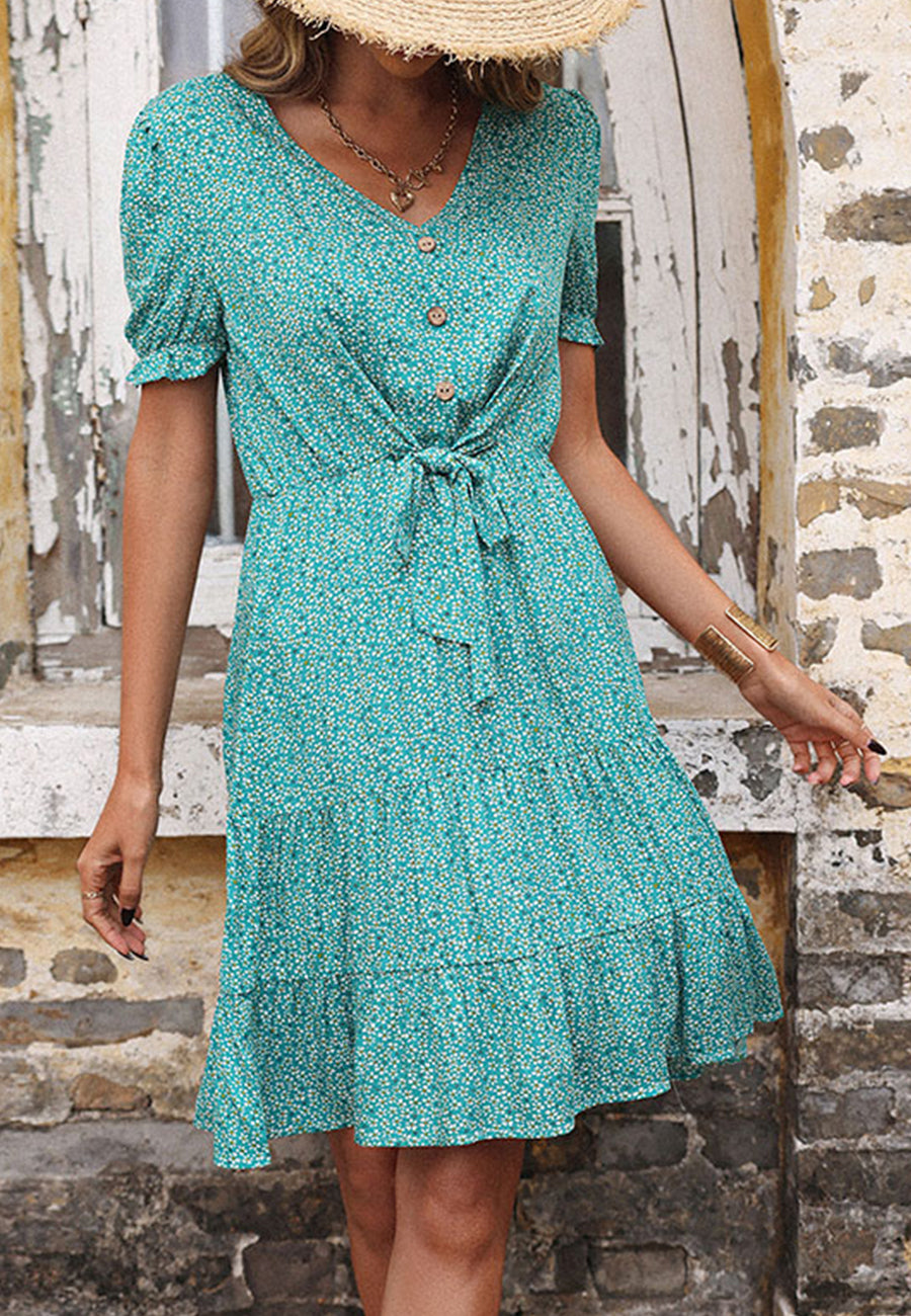 Vestido con lazo en la cintura y estampado floral ditsy