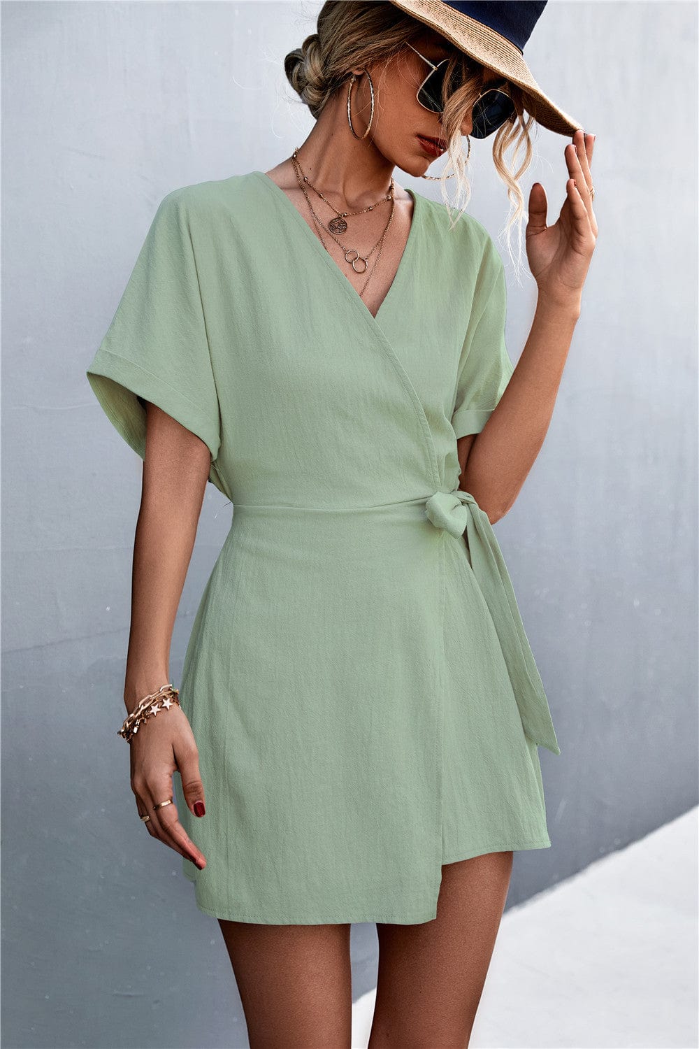 Mono cruzado de color liso