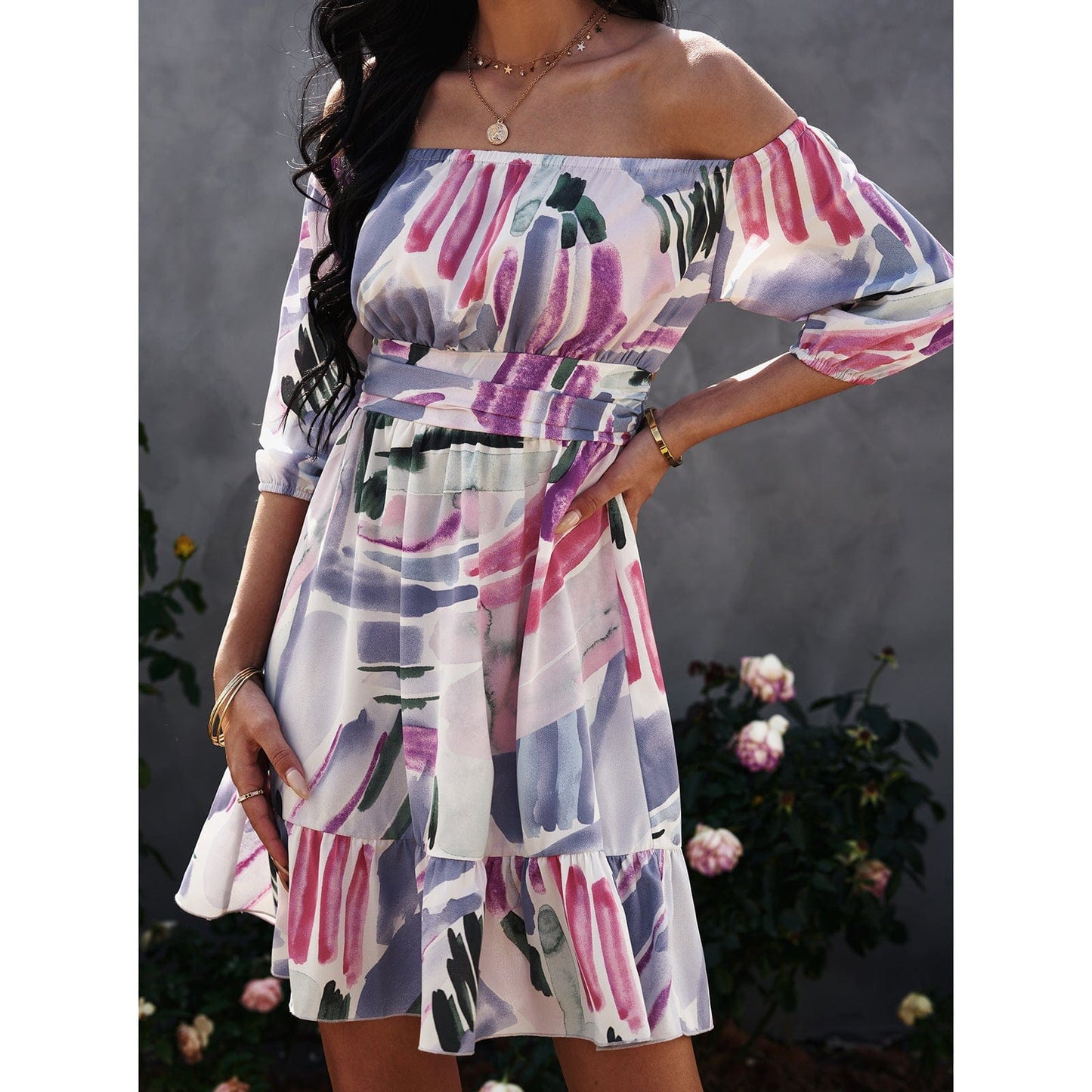 Vestido con lazo en la espalda y estampado abstracto