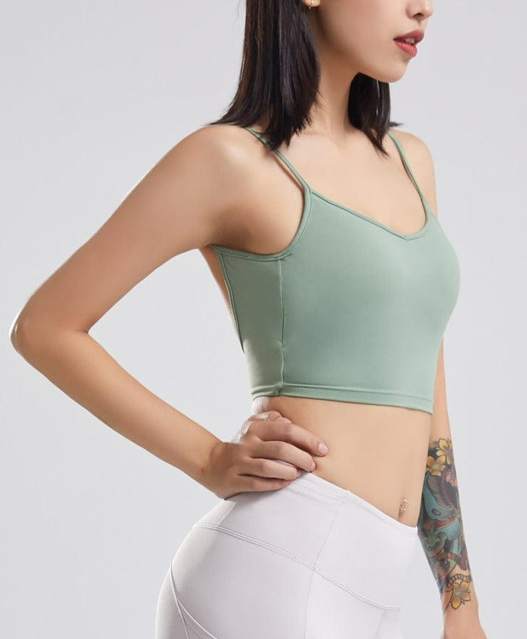 Camiseta sin mangas con tirantes finos y espalda abierta