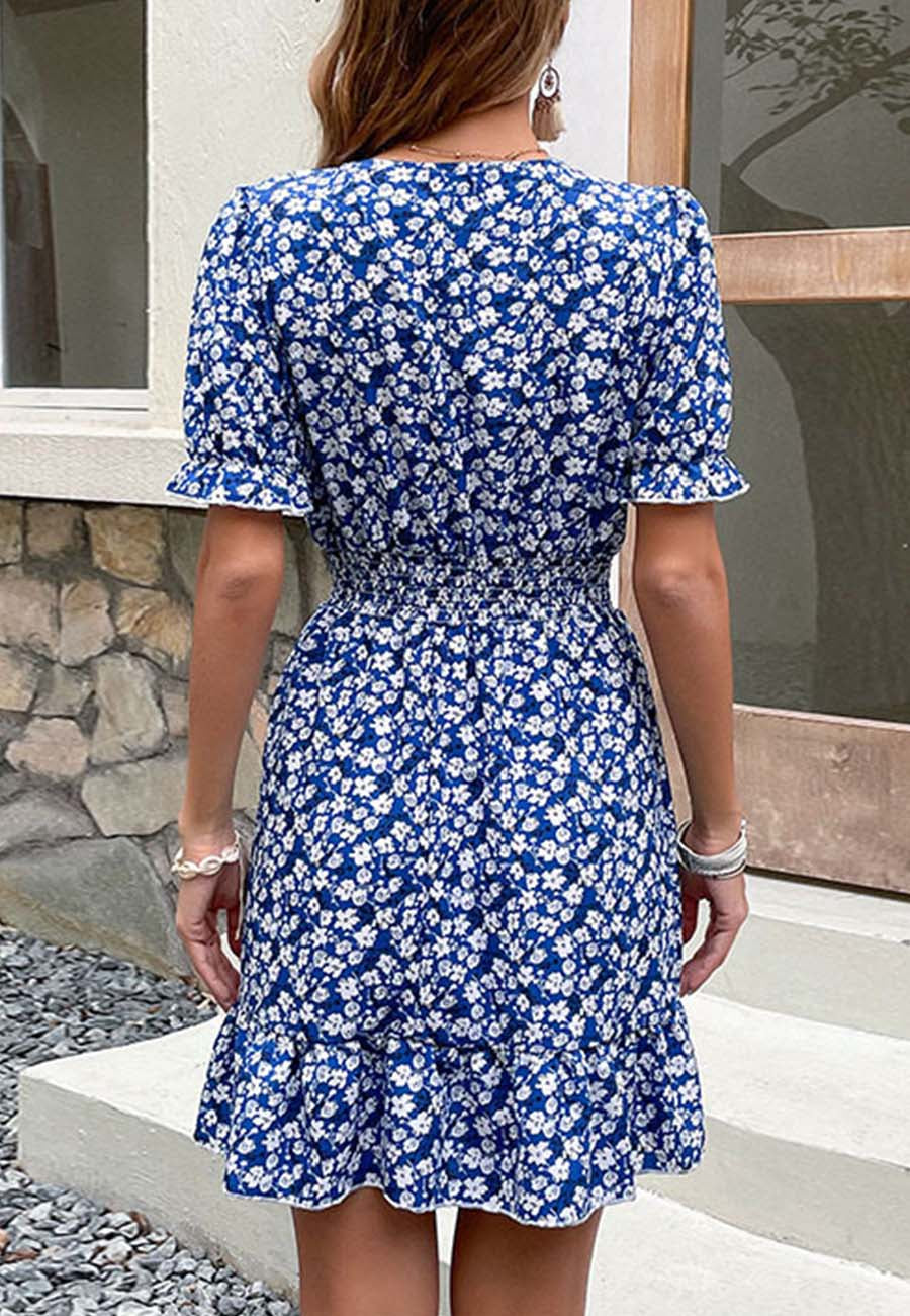 Vestido con dobladillo con volantes y estampado floral