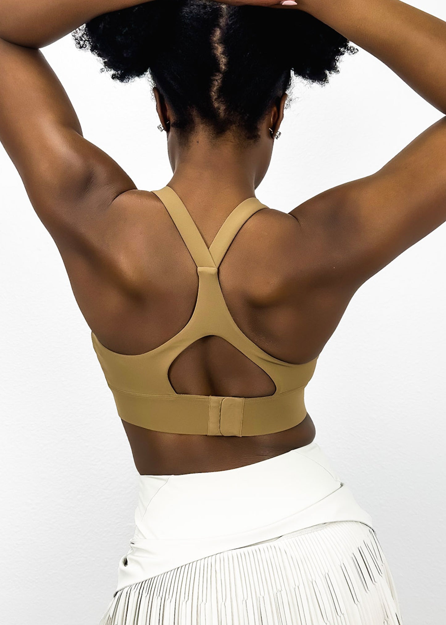 Sujetador deportivo ajustable con espalda cruzada
