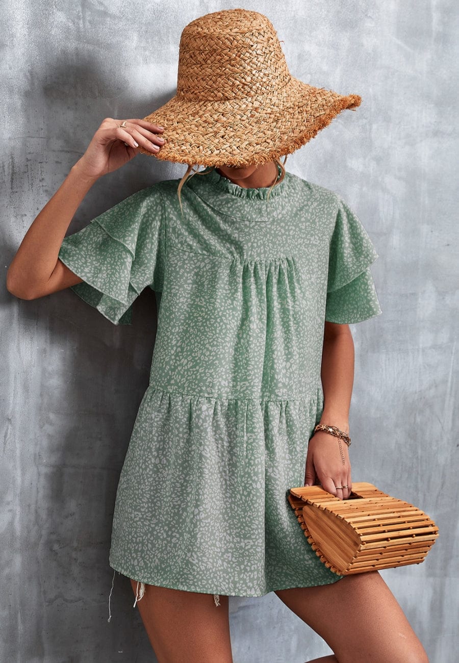 Blusa ligera con volados en el cuello