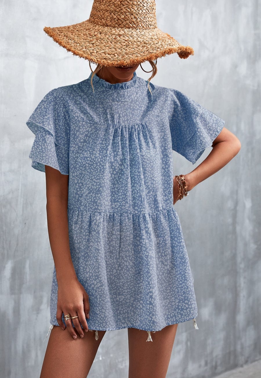 Blusa ligera con volados en el cuello