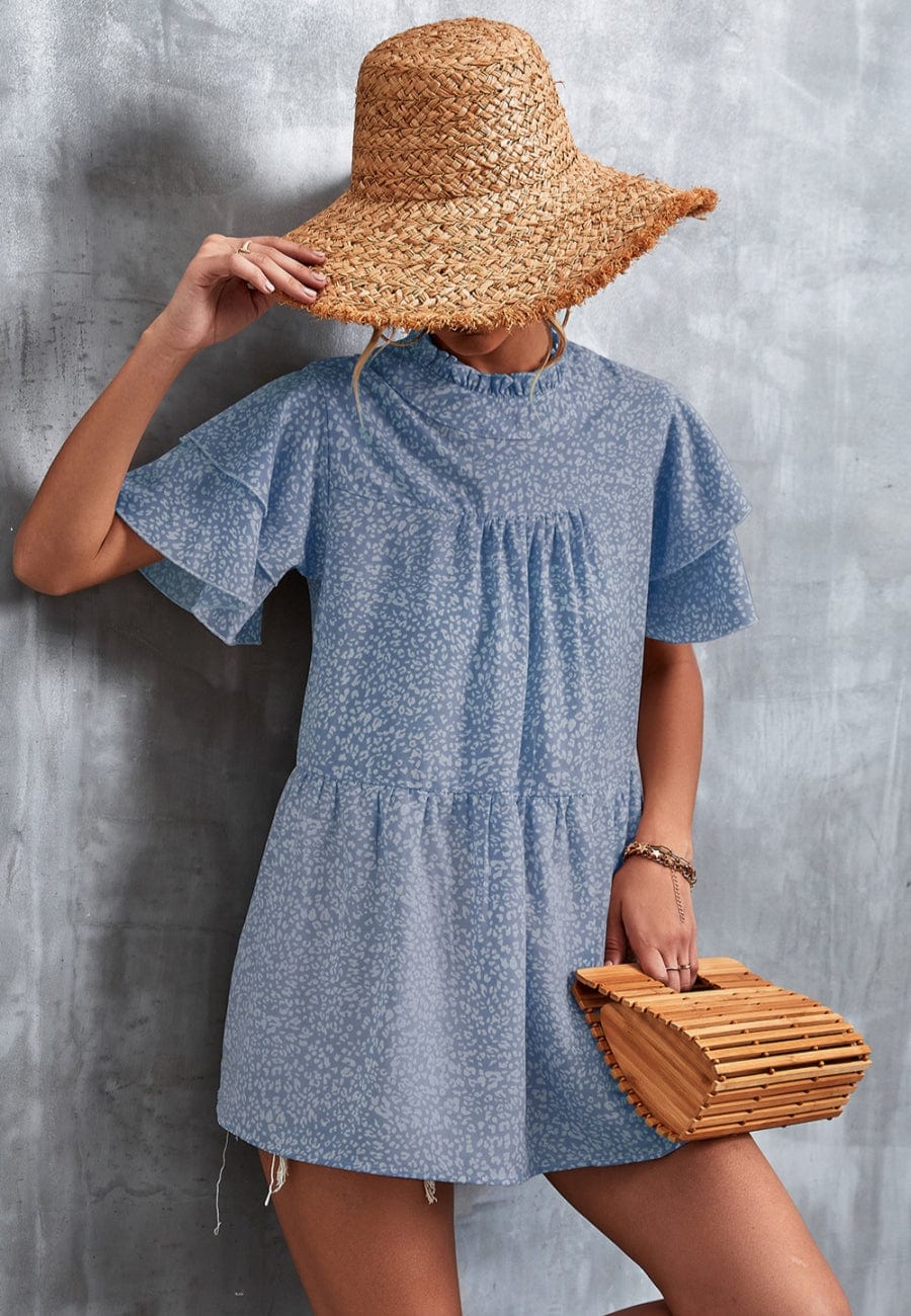 Blusa ligera con volados en el cuello