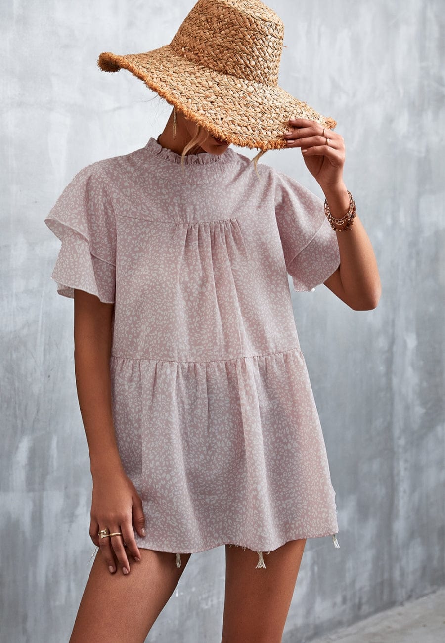 Blusa ligera con volados en el cuello