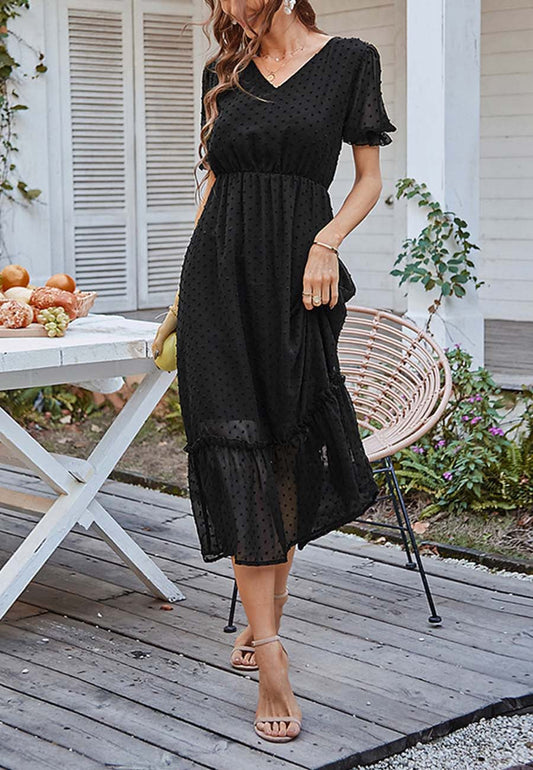 Vestido con dobladillo con volantes y lunares suizos