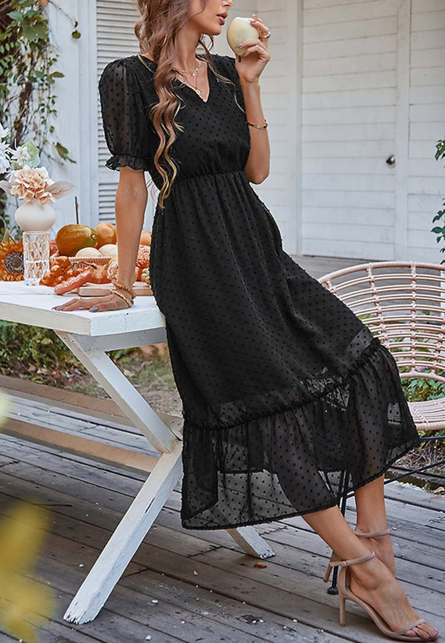 Vestido con dobladillo con volantes y lunares suizos