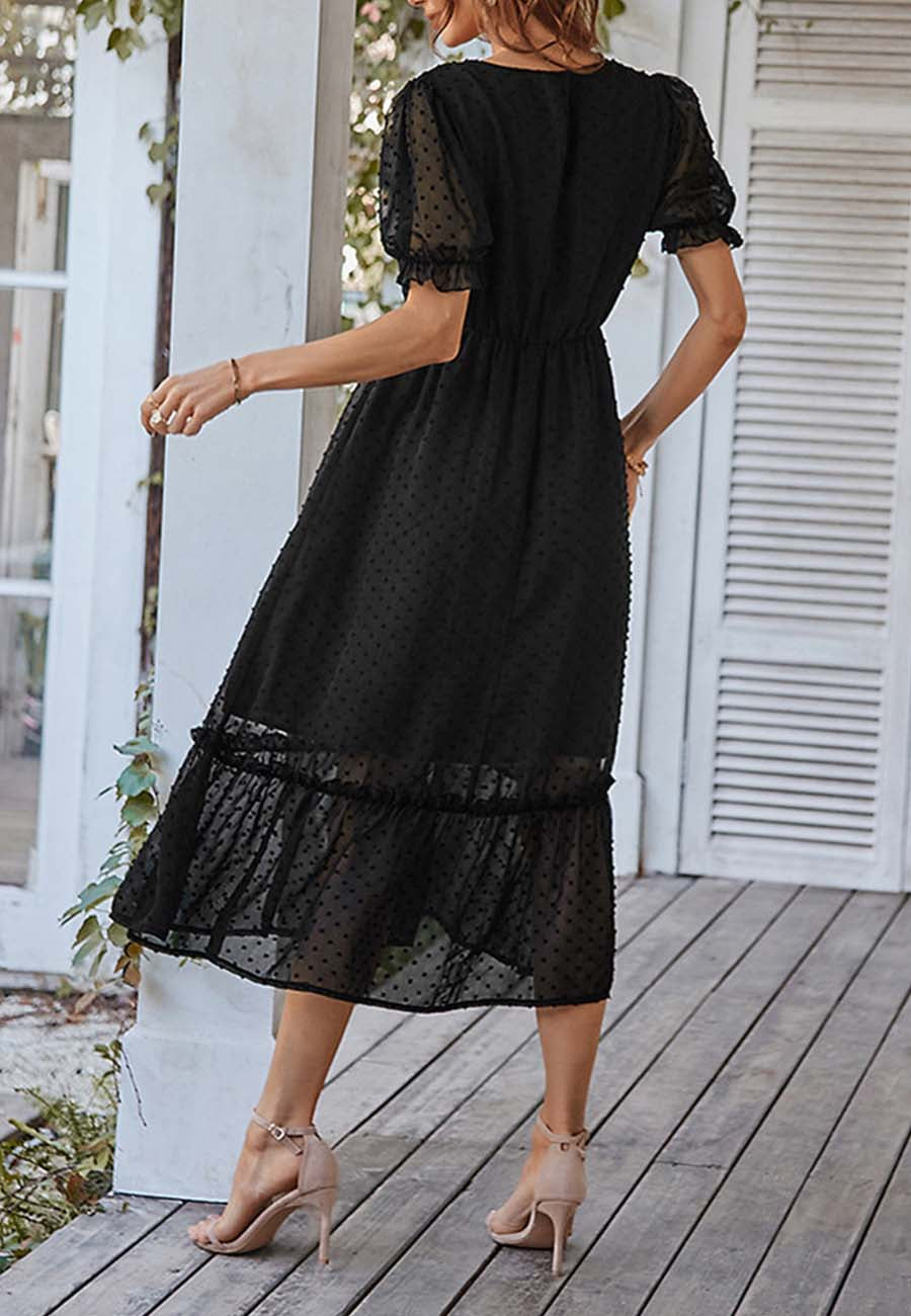 Vestido con dobladillo con volantes y lunares suizos