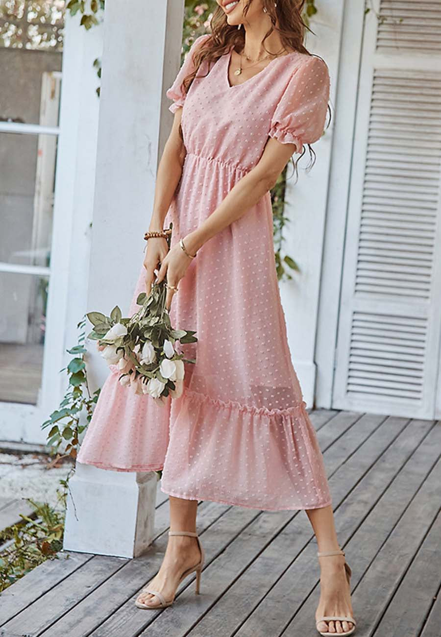 Vestido con dobladillo con volantes y lunares suizos