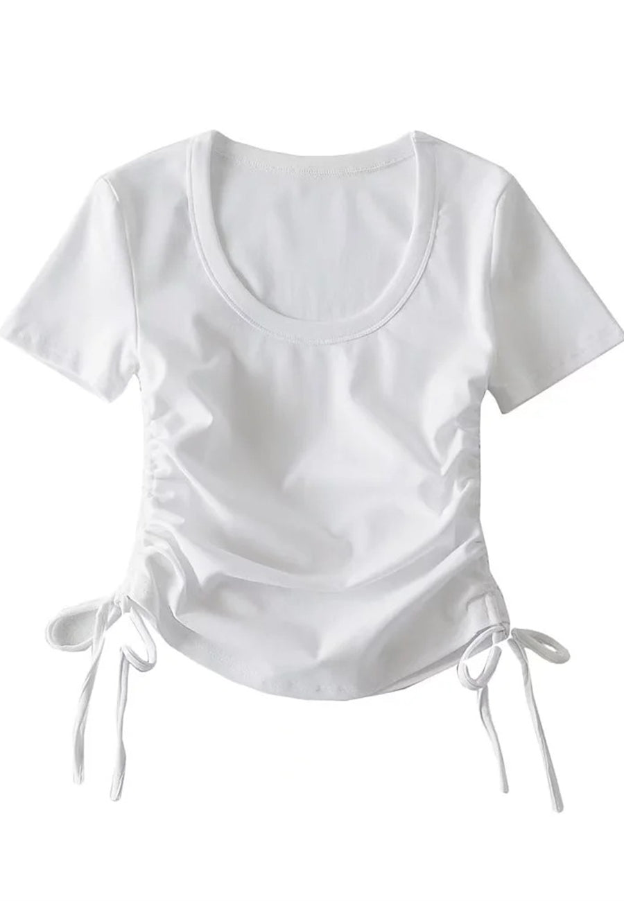 Camiseta con escote redondo y laterales fruncidos