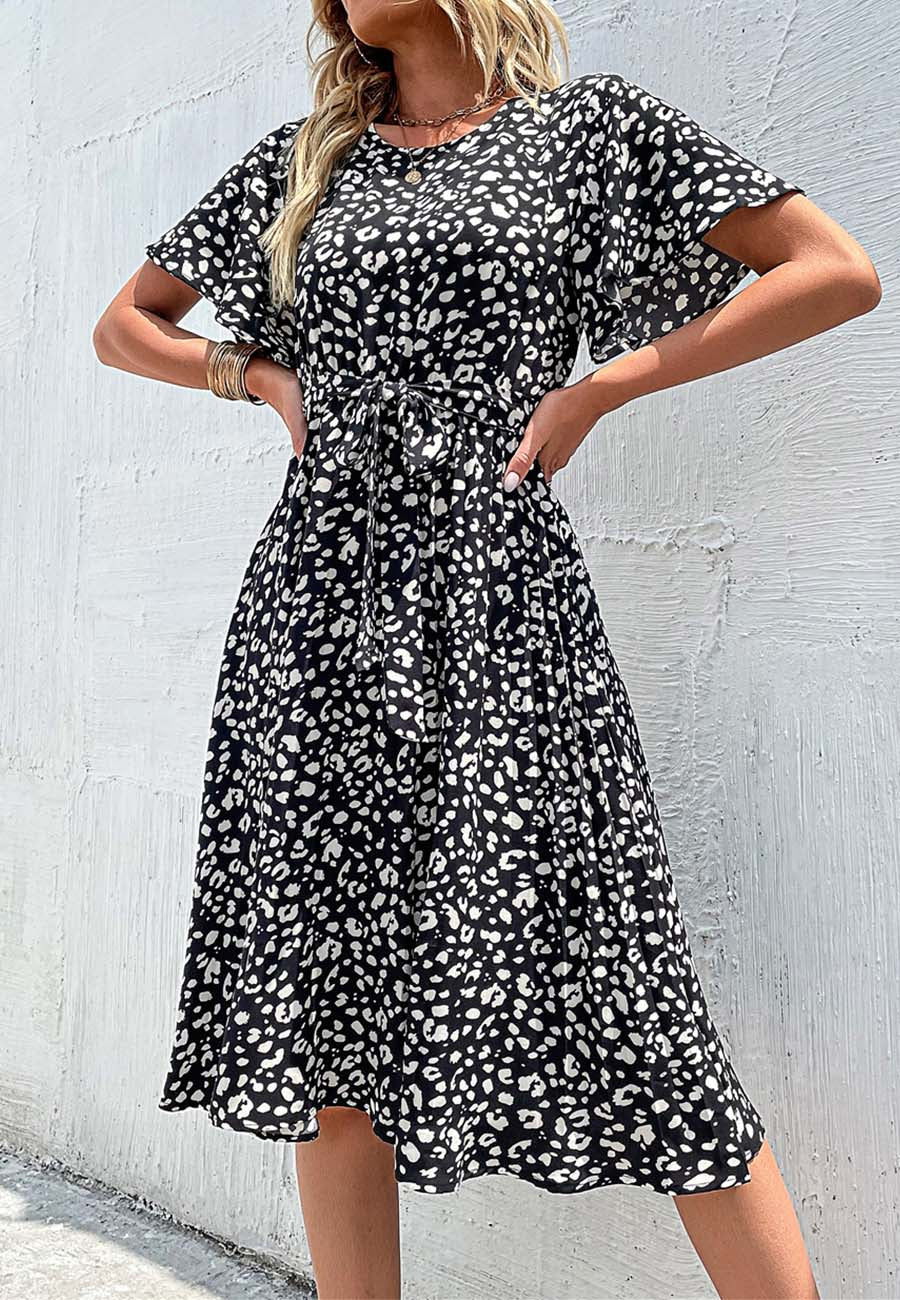 Vestido de manga corta con estampado animal