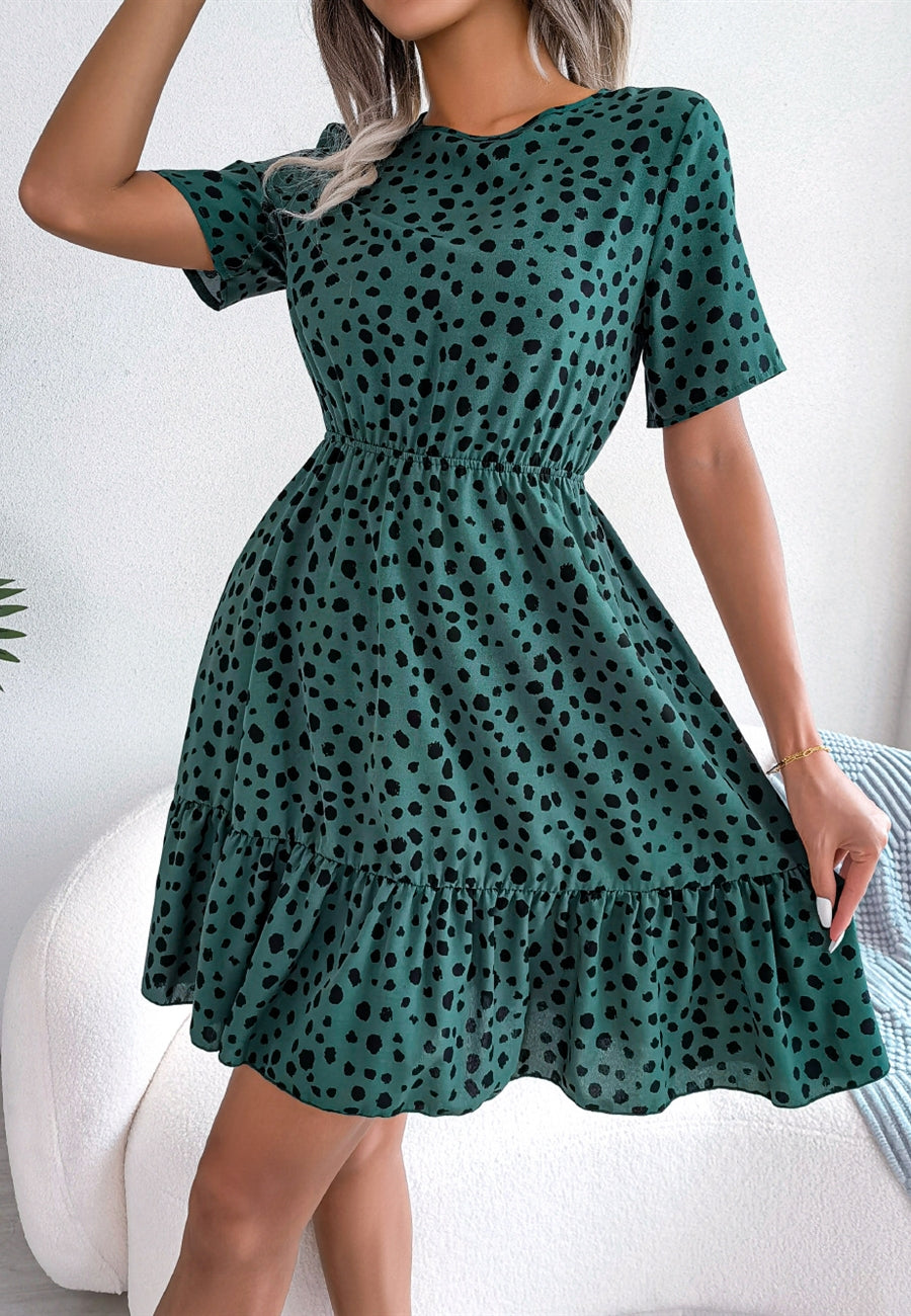 Vestido con dobladillo con volantes y estampado animal