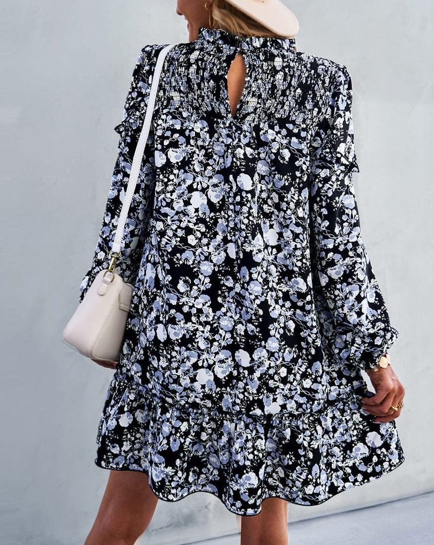 Vestido floral con cuello fruncido y volantes