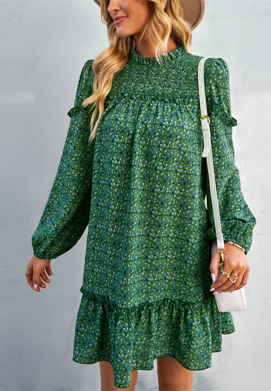 Vestido floral con cuello fruncido y volantes