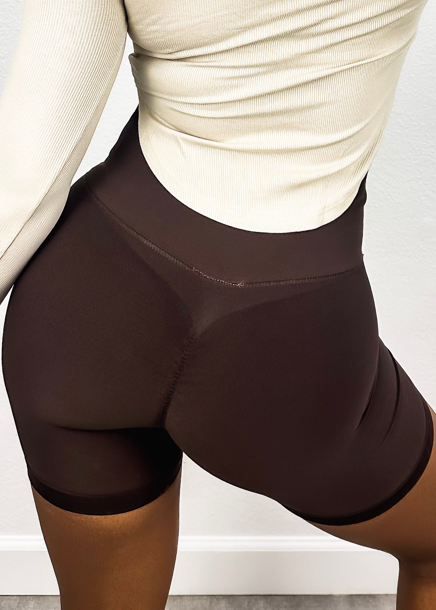 Pantalones cortos deportivos de cintura alta con malla lateral