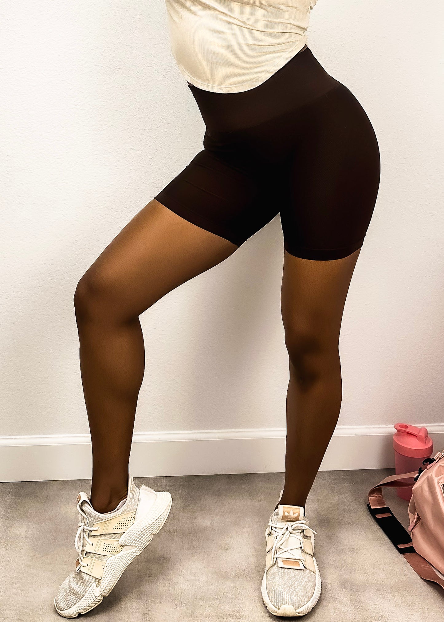 Pantalones cortos deportivos de cintura alta con malla lateral