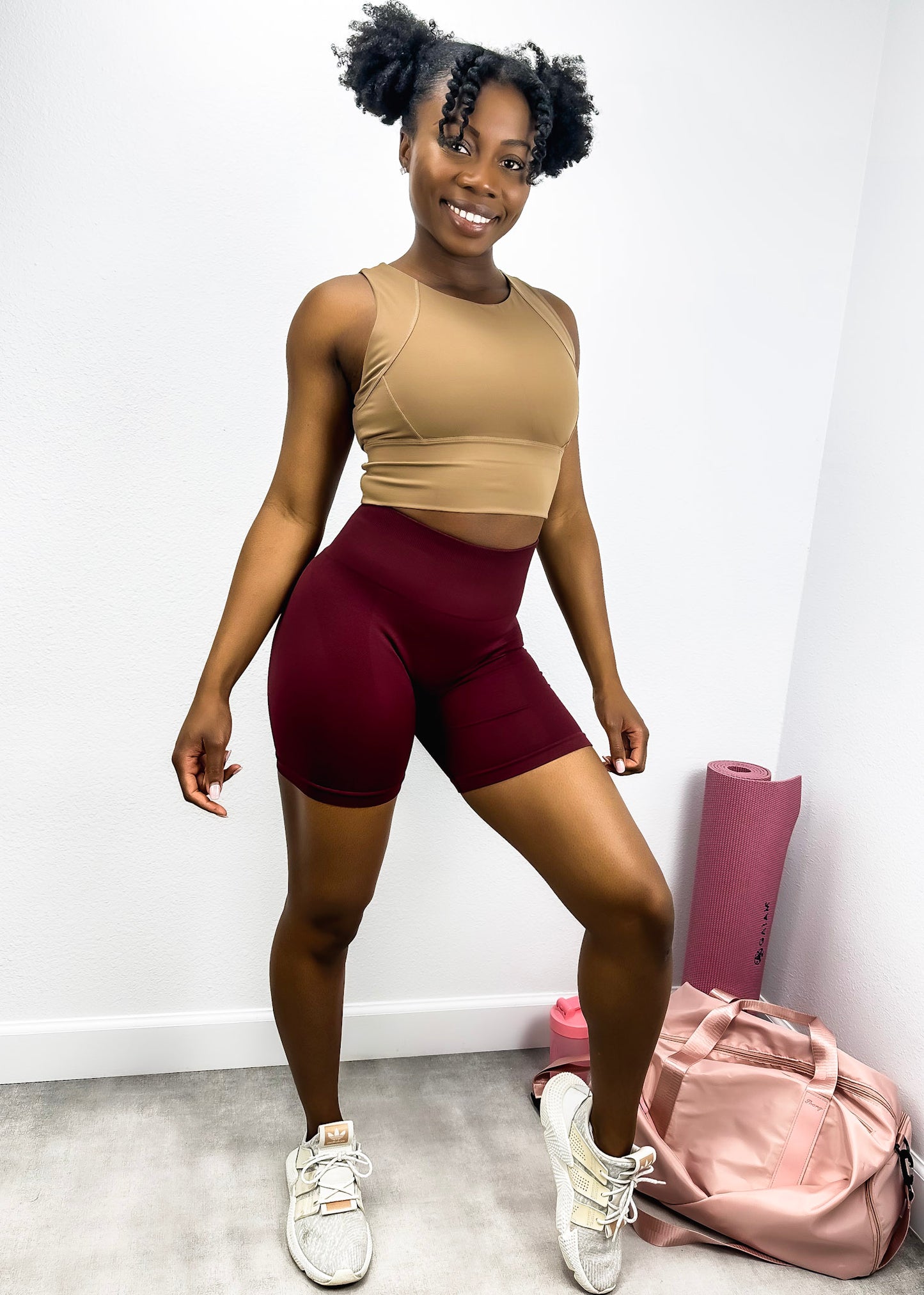 Pantalones cortos deportivos de cintura alta con malla lateral