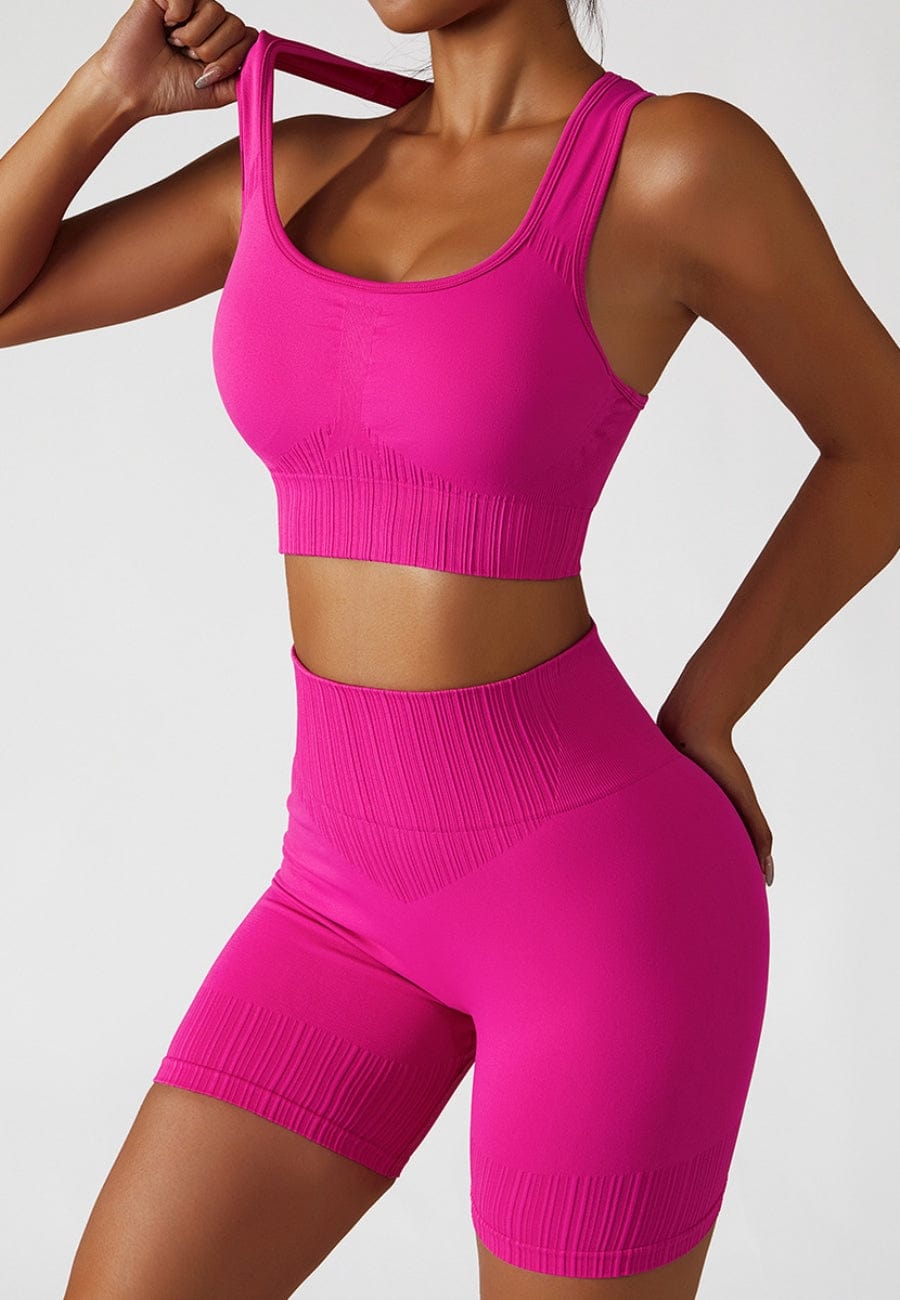 Conjunto de sujetador deportivo con espalda cruzada y pantalones cortos moldeadores de cintura alta