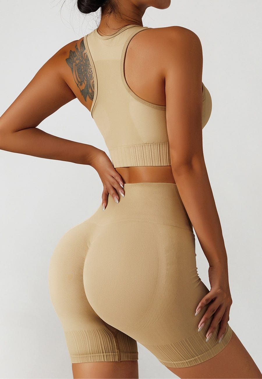 Conjunto de sujetador deportivo con espalda cruzada y pantalones cortos moldeadores de cintura alta