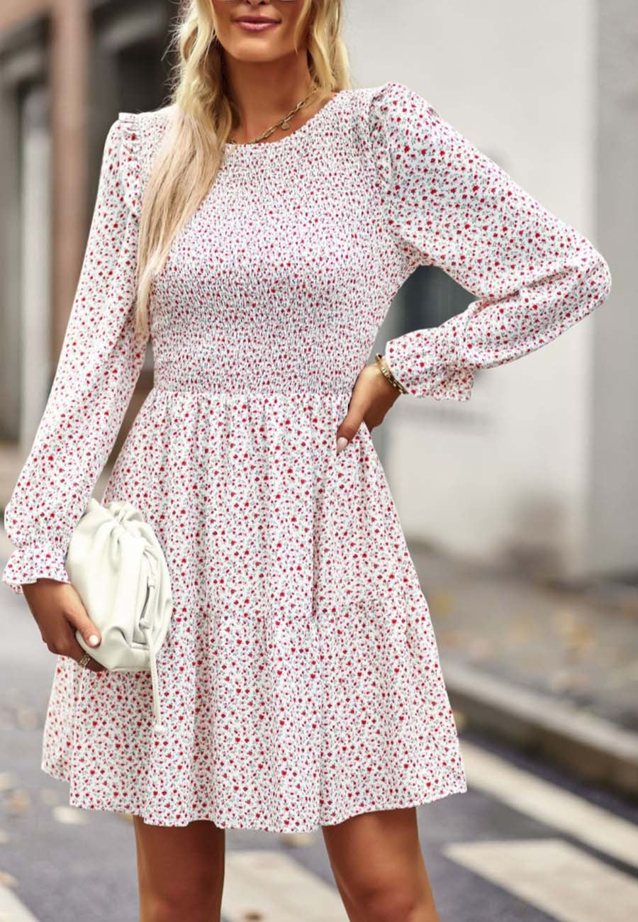 Vestido floral de manga larga con frunces en el pecho