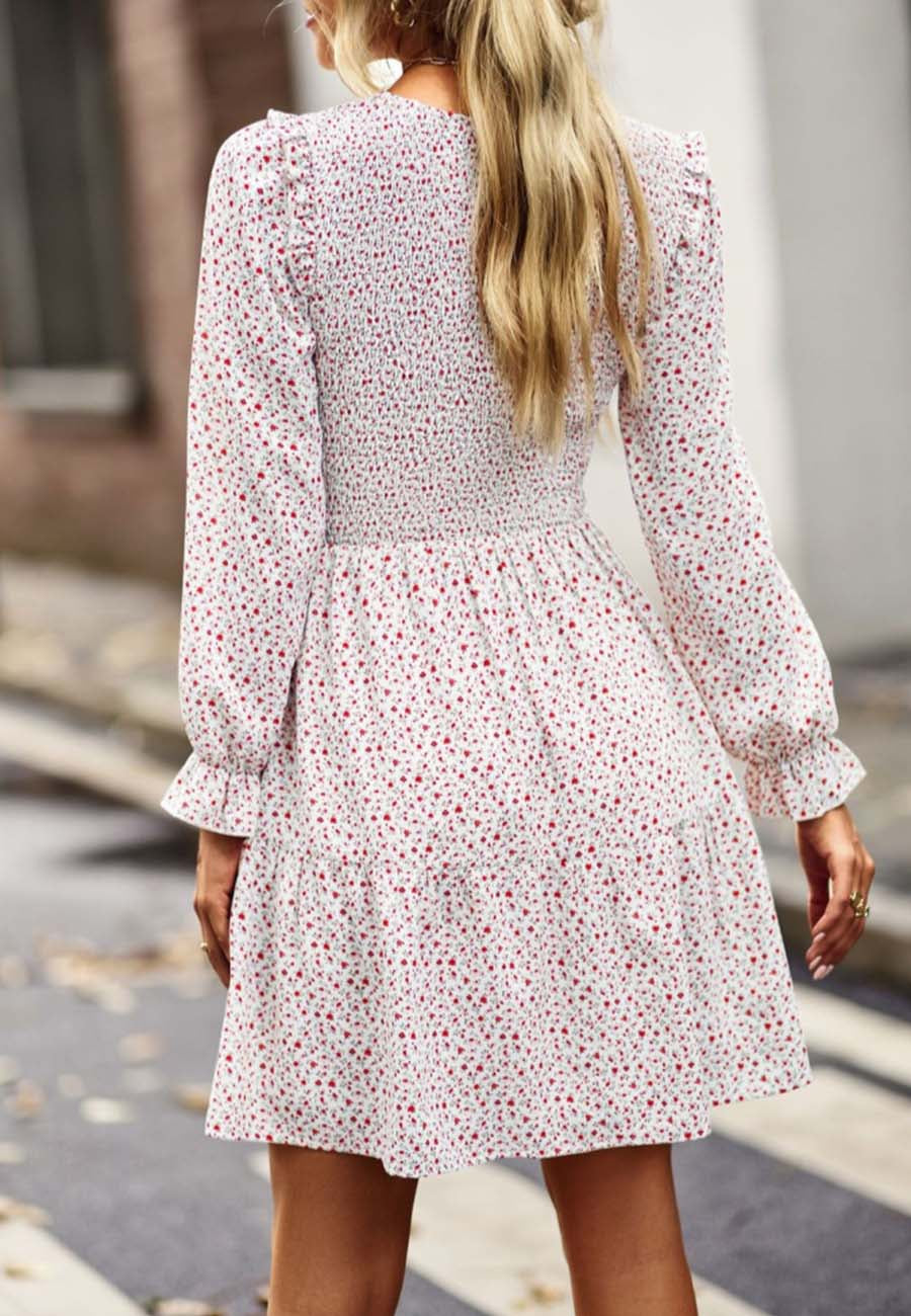 Vestido floral de manga larga con frunces en el pecho