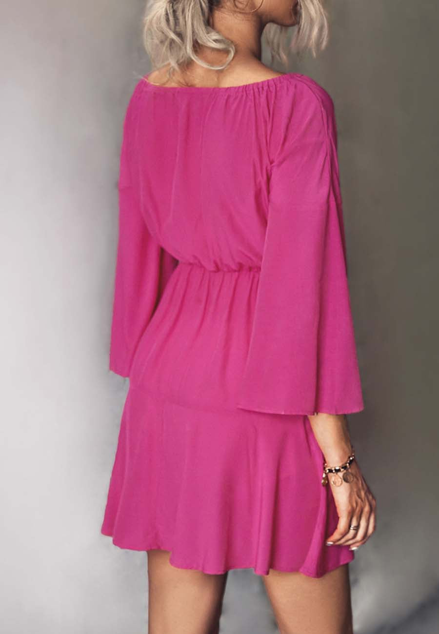 Vestido con cuello fruncido y lazo