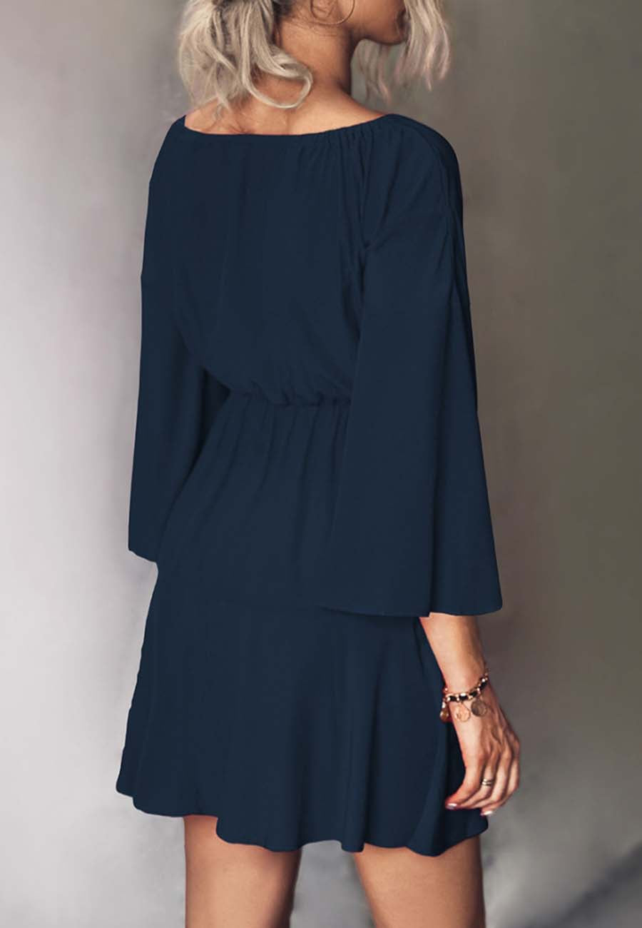 Vestido con cuello fruncido y lazo