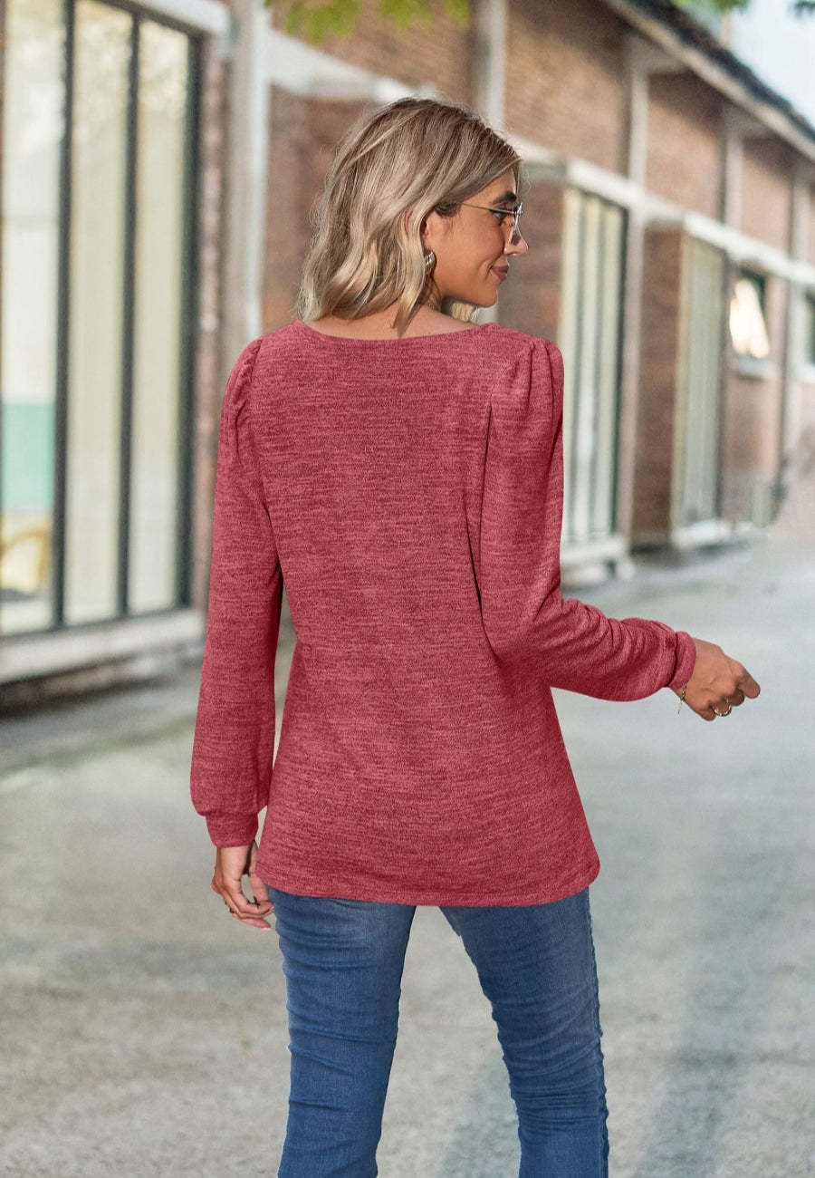 Suéter ligero con cuello cuadrado y globo