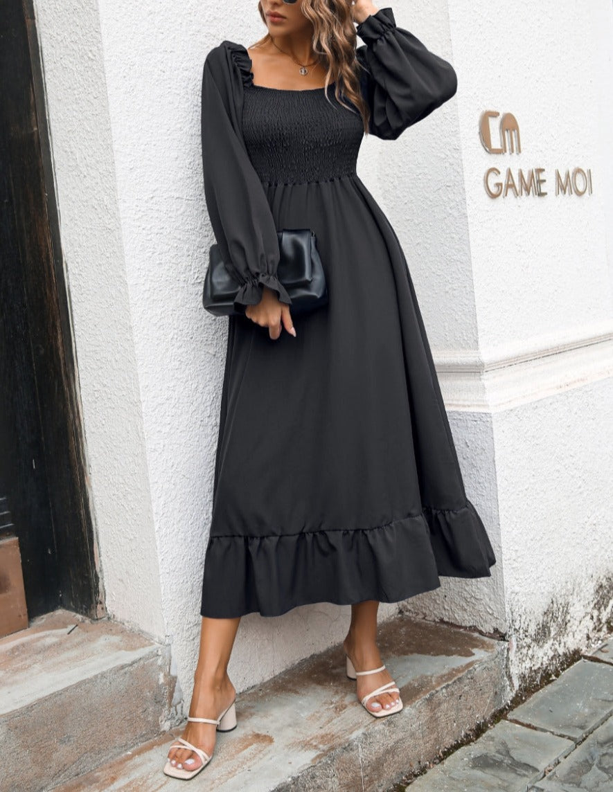 Vestido midi fruncido con escote cuadrado
