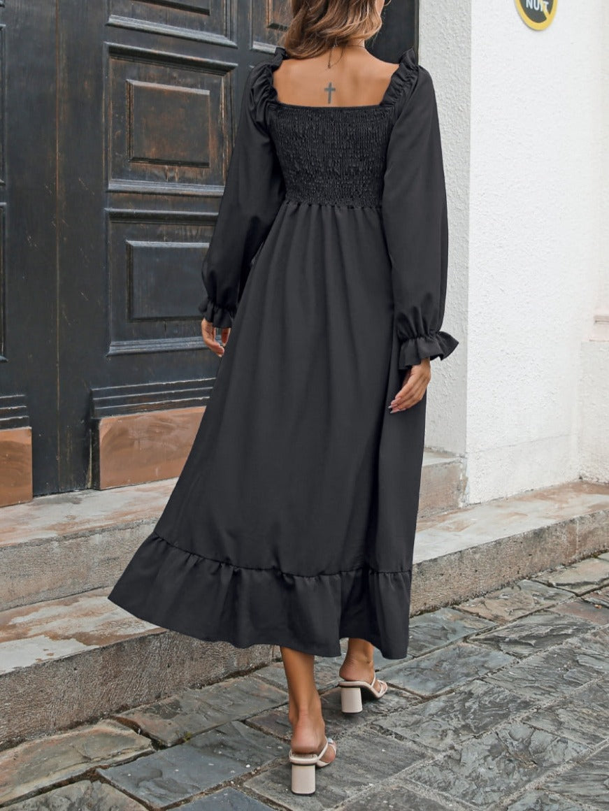 Vestido midi fruncido con escote cuadrado