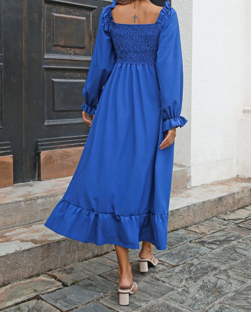 Vestido midi fruncido con escote cuadrado