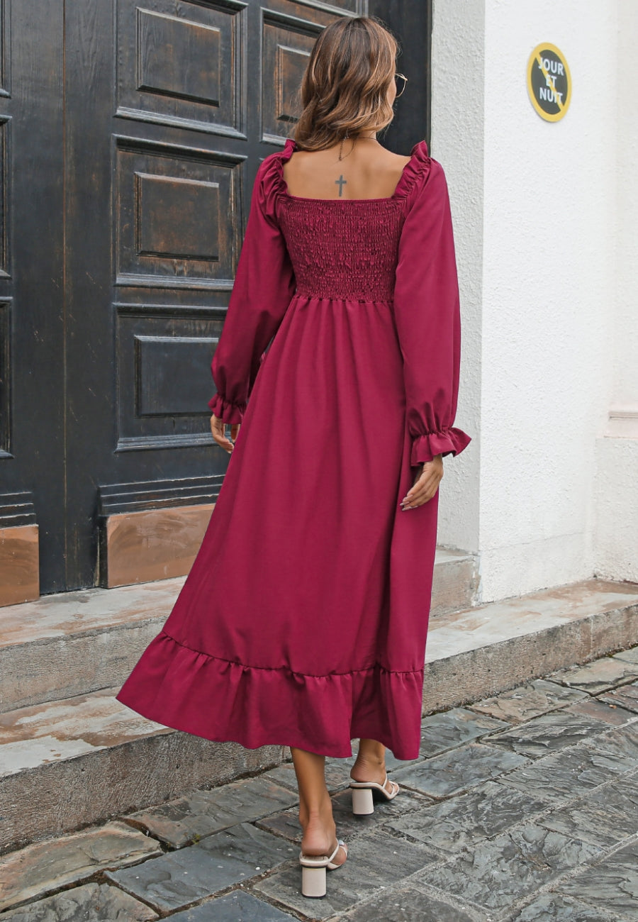 Vestido midi fruncido con escote cuadrado