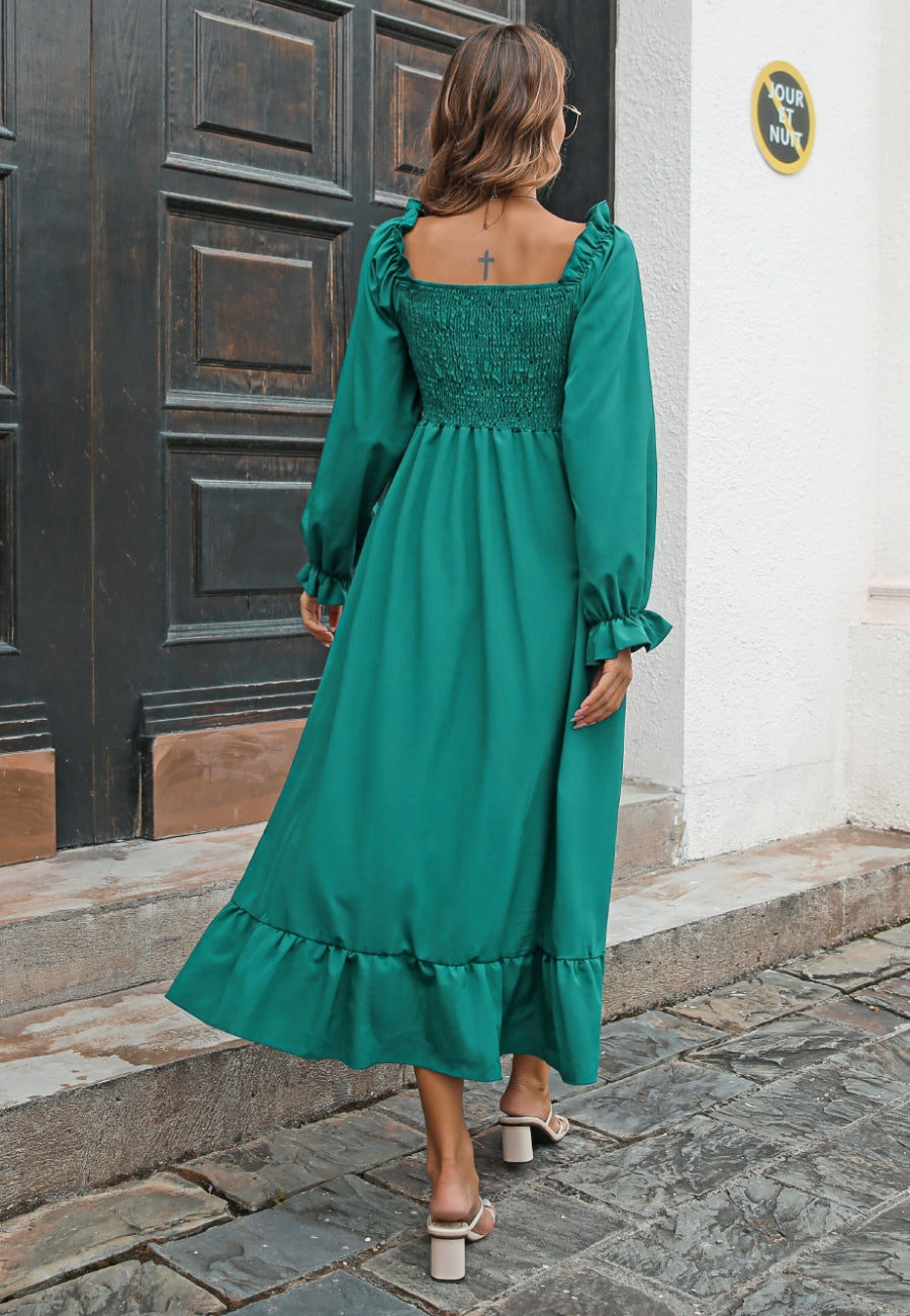 Vestido midi fruncido con escote cuadrado
