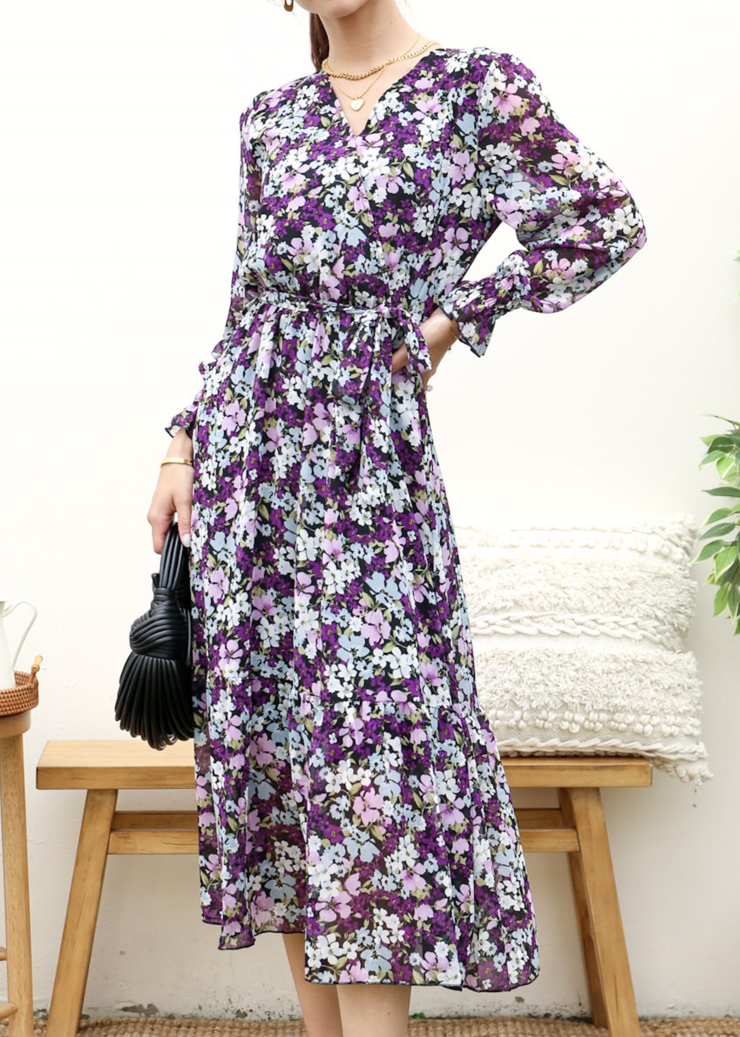 Vestido cruzado ligero con estampado floral