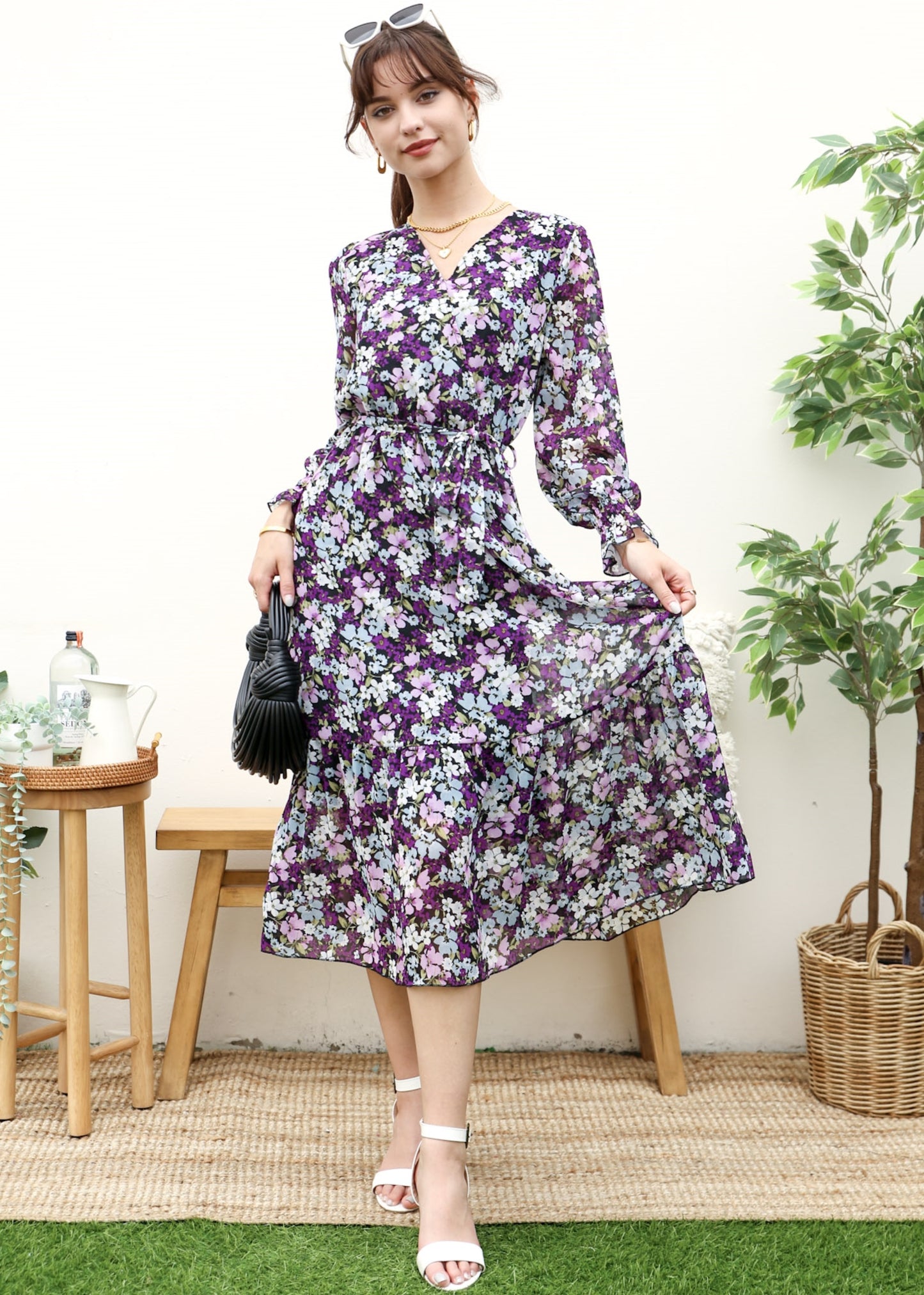 Vestido cruzado ligero con estampado floral