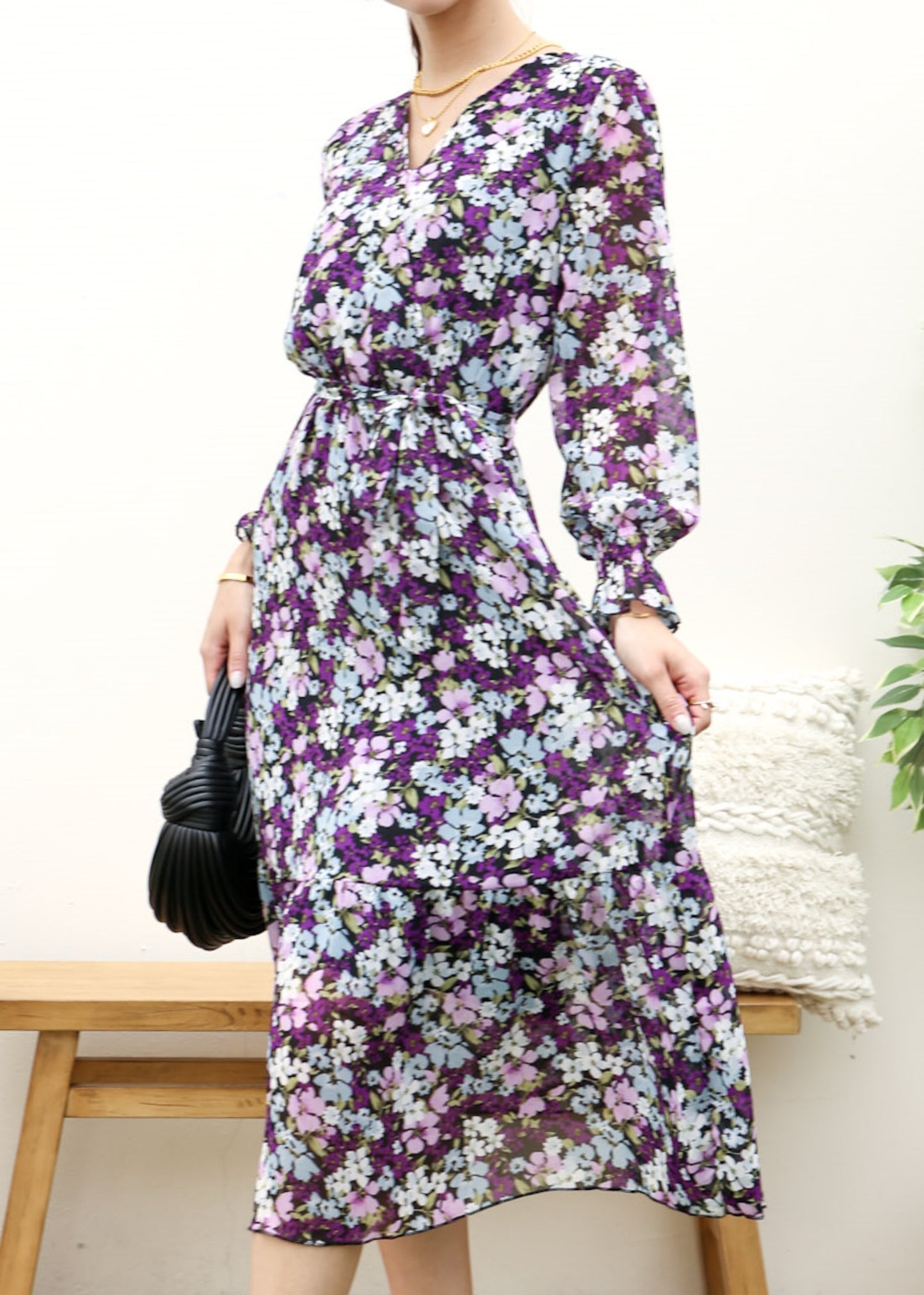 Vestido cruzado ligero con estampado floral