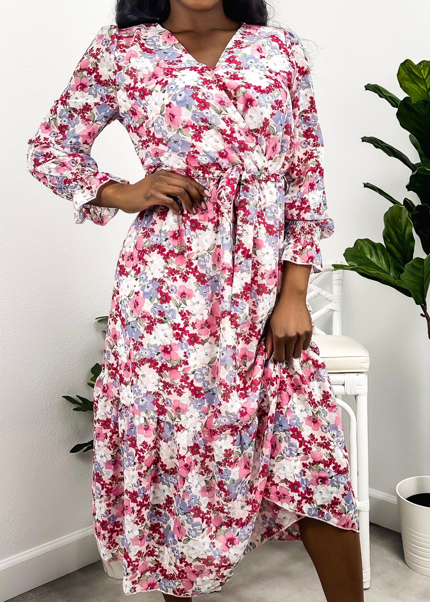 Vestido cruzado ligero con estampado floral
