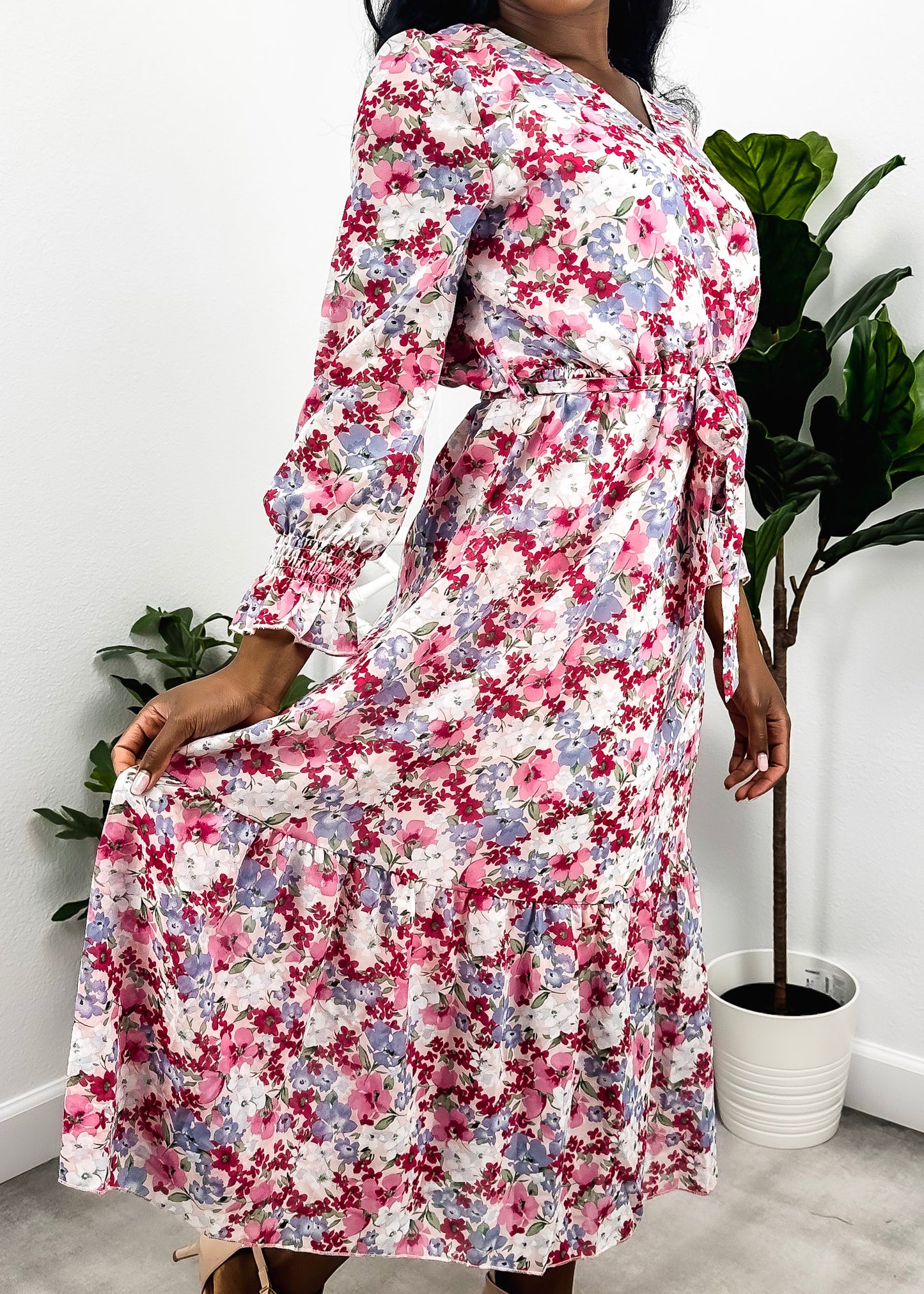 Vestido cruzado ligero con estampado floral