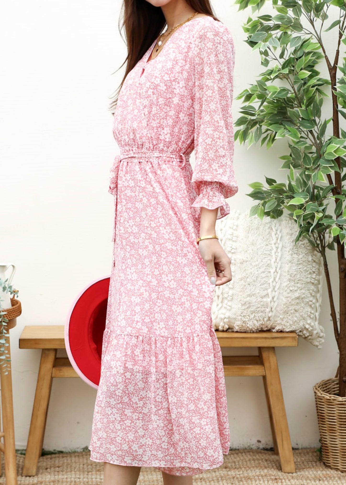 Vestido cruzado ligero con estampado floral