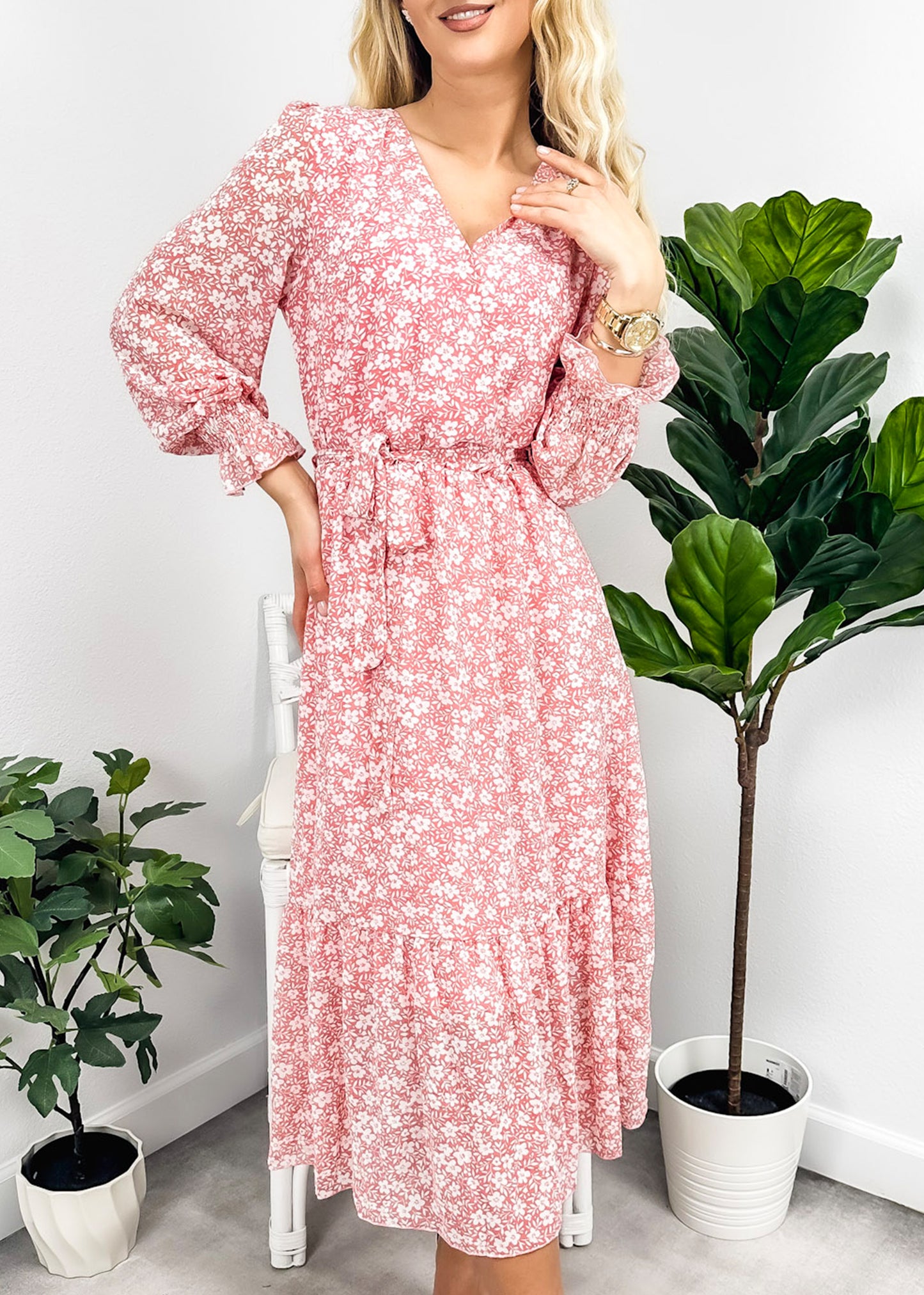 Vestido cruzado ligero con estampado floral