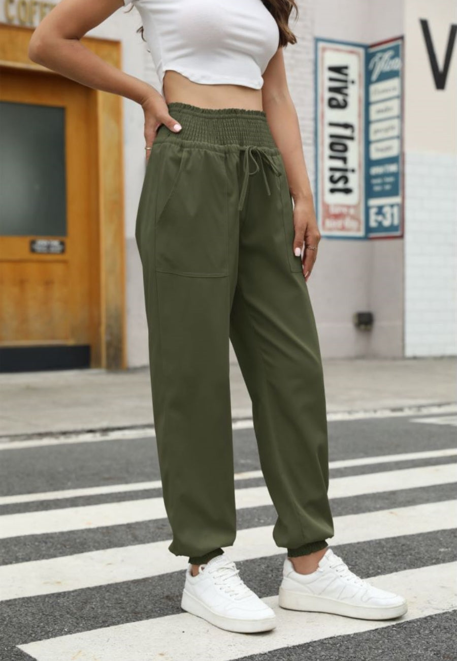 Pantalones deportivos con cintura fruncida