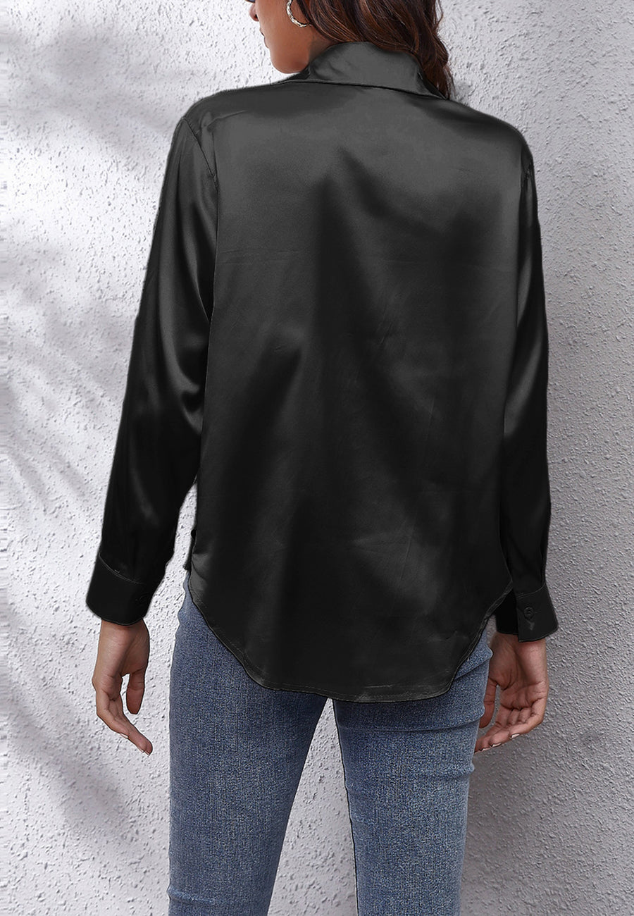 Blusa clásica de satén con botones