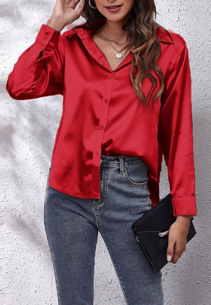 Blusa clásica de satén con botones